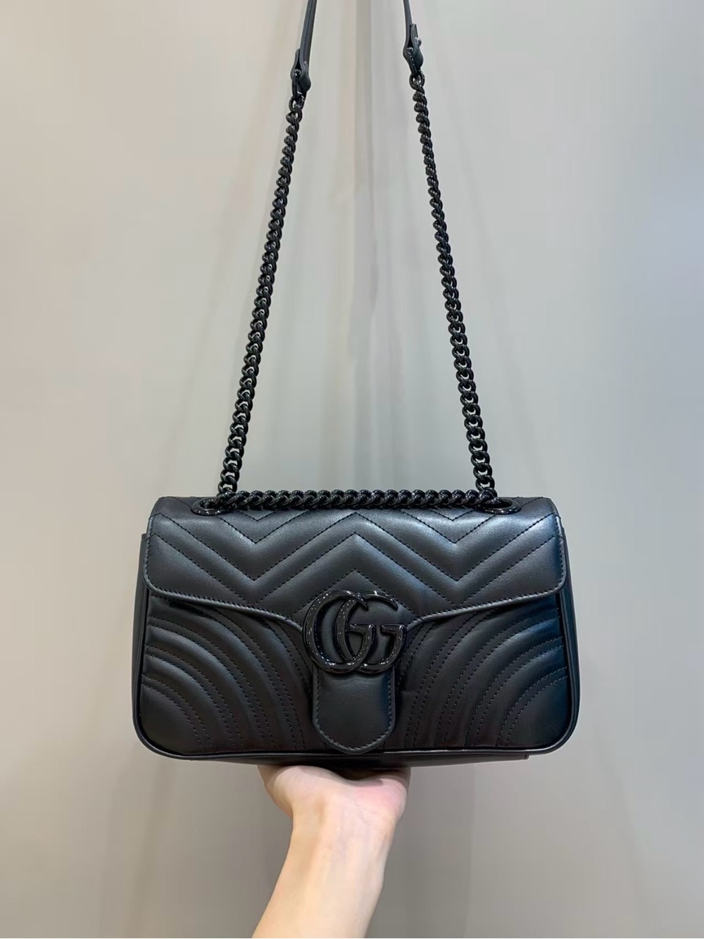 Gucci GG Marmont black leather shoulder bag
